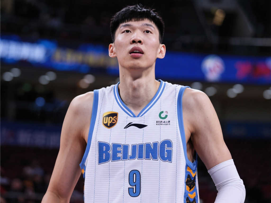 周琦：初到北京未能出战引球迷质疑，坦言这种反应合情合理